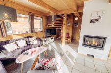 Chalet in St. Georgen am Kreischberg - Woody 5 - with a fantastic view and whirlpool
