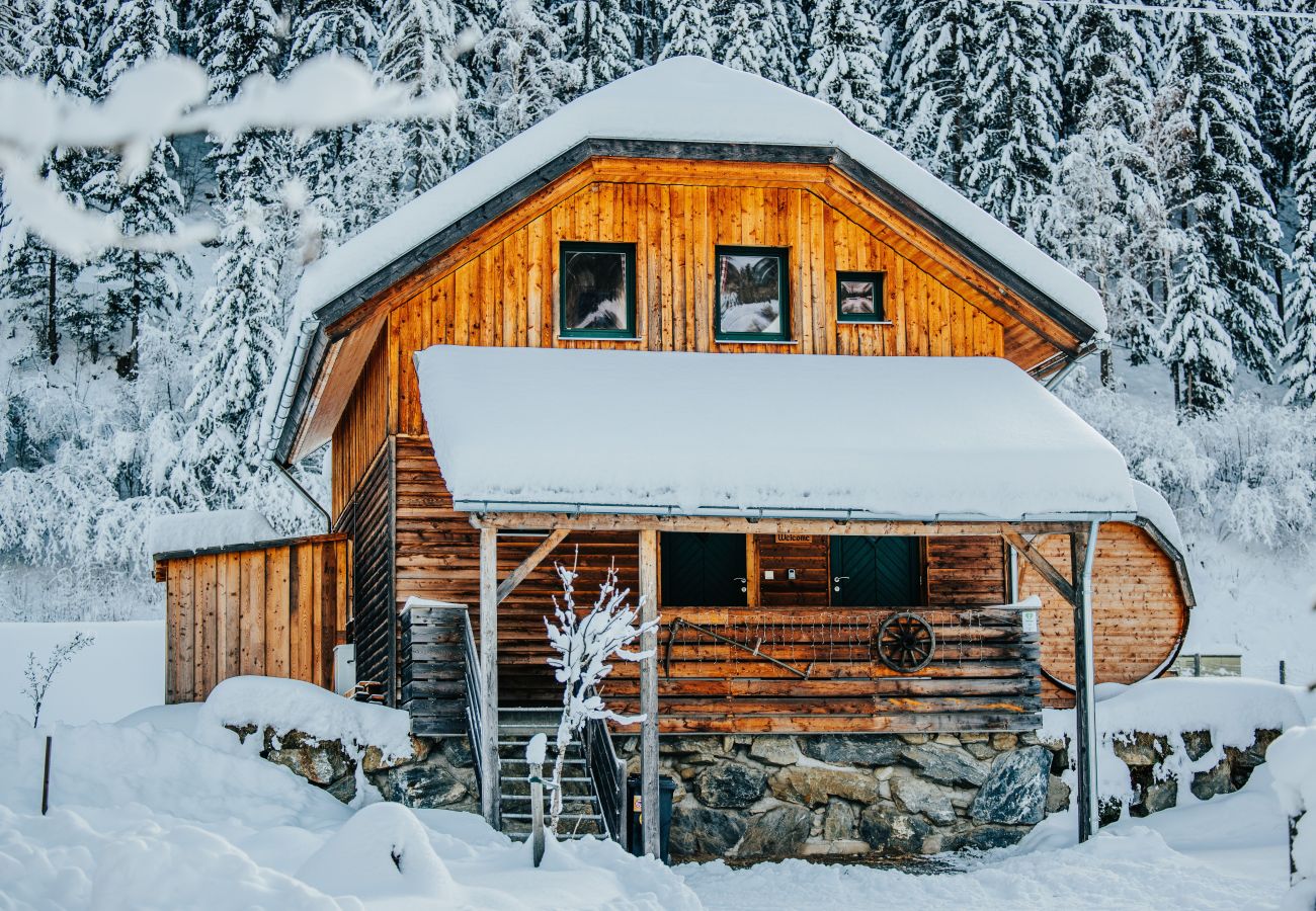 Chalet in St. Georgen am Kreischberg - Woody 13 - with unique barrel sauna & whirlpool