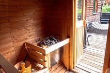 Chalet in St. Georgen am Kreischberg - Woody 13 - with unique barrel sauna & whirlpool