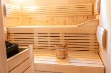 Chalet in St. Georgen am Kreischberg - (RENOVIERT) Woody 8 - Chalet Bellevue mit Sauna und Whirlpool